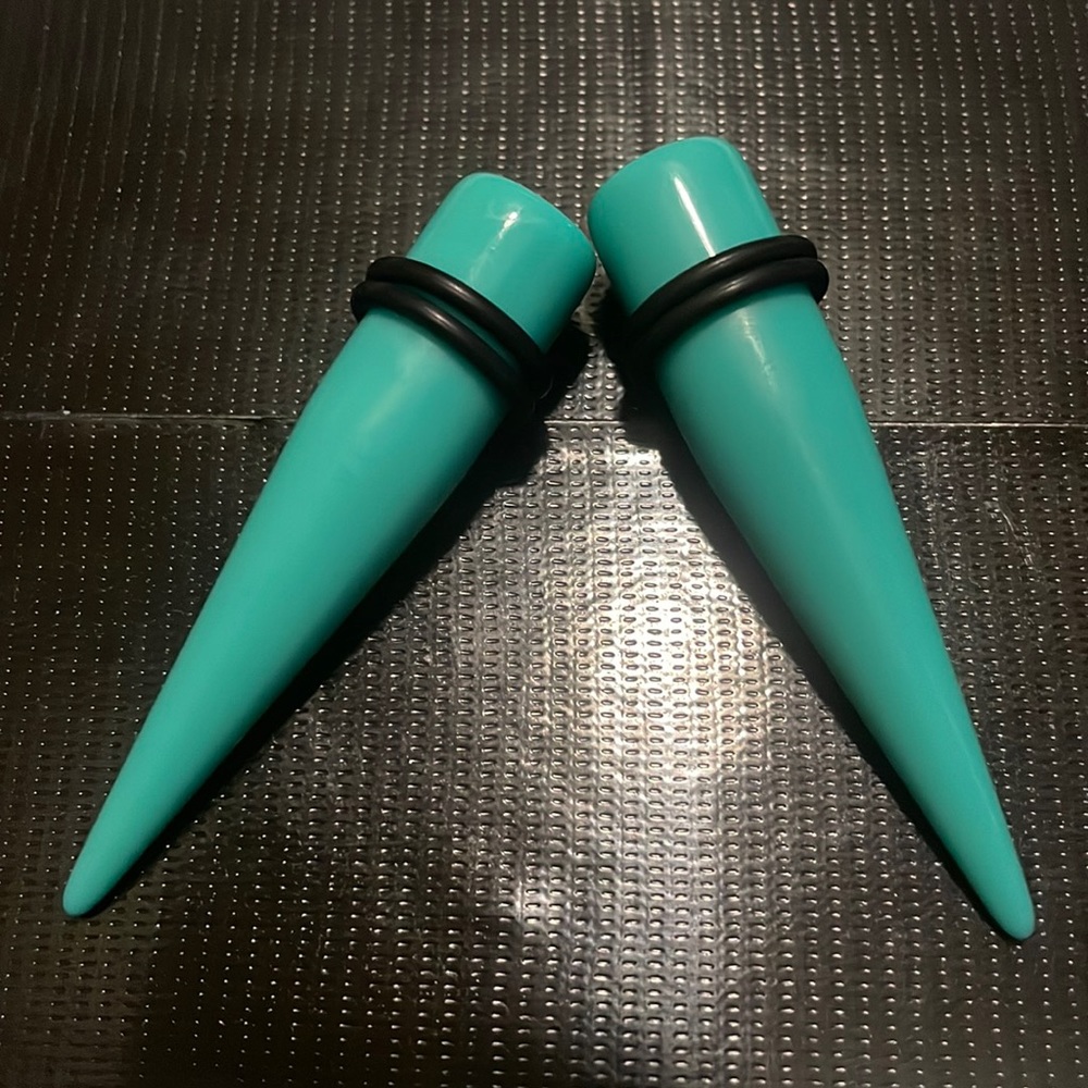 Teal tapers